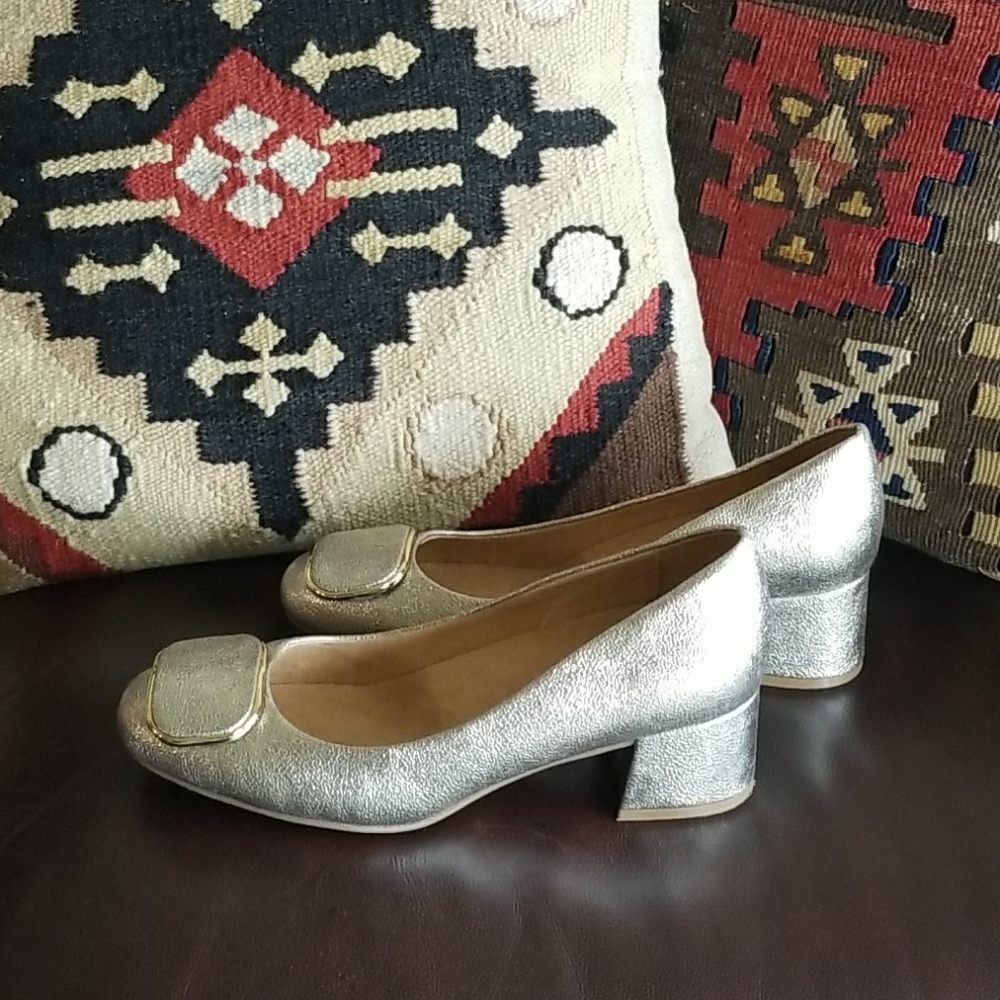 Naturalizer Silver Shoes
